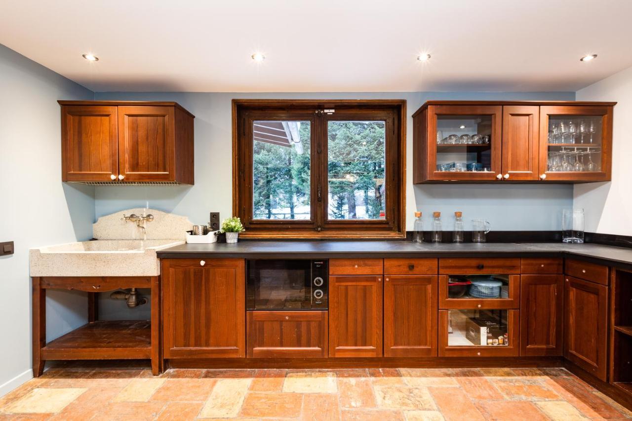 Chalet Les Praz - 280Sqm - Sauna Cinema Fitness - 5 Bedrooms In Heart Of Les Praz - By Cozee Rentals Chamonix Buitenkant foto