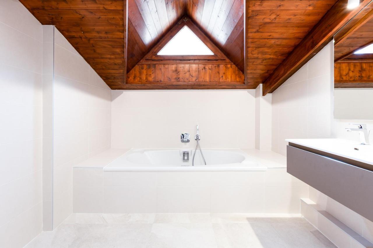 Chalet Les Praz - 280Sqm - Sauna Cinema Fitness - 5 Bedrooms In Heart Of Les Praz - By Cozee Rentals Chamonix Buitenkant foto
